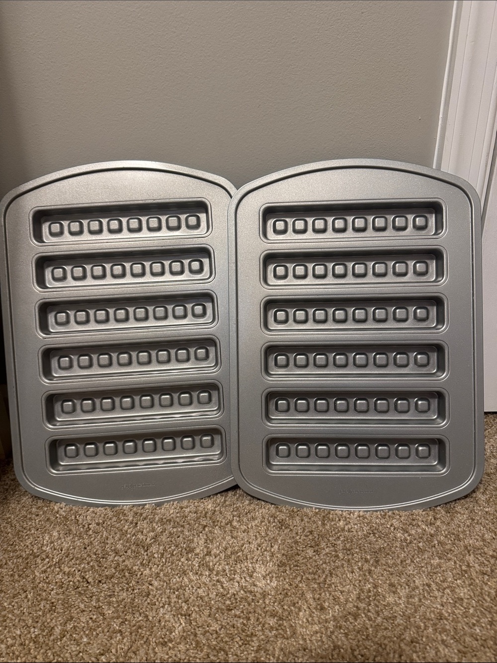 Pampered Chef Silver Waffle Stick Baking Pan Set